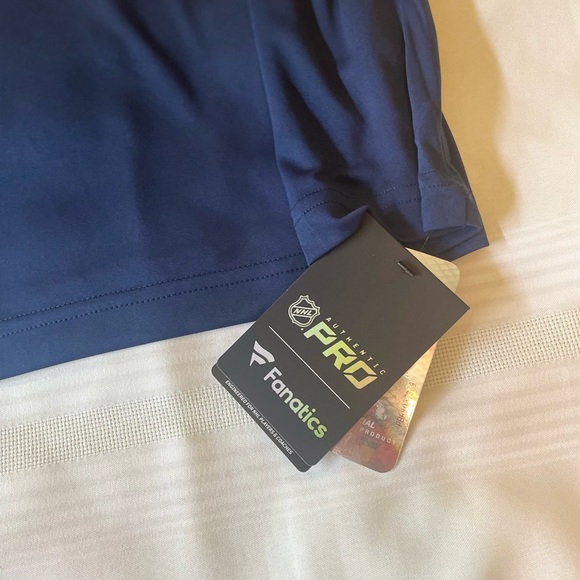 Montreal Canadiens Fanatics Long Sleeve -  NEW w/ TAGS - Picture 8 of 8